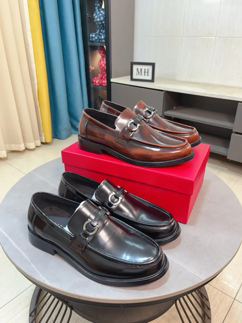 Men's shoes 💰560🌸🌸Water dyed cowhide 🆘[Salvatore Ferragamo] Ferragamo's latest casual business leather shoes for men! Available at counters simultaneously! The fabric is made of specially imported original suede calfskin, and the interior is made of imported water-dyed cowhide. It is absolutely luxurious and leads the fashion trend. Matching code: 38-44 45 customized